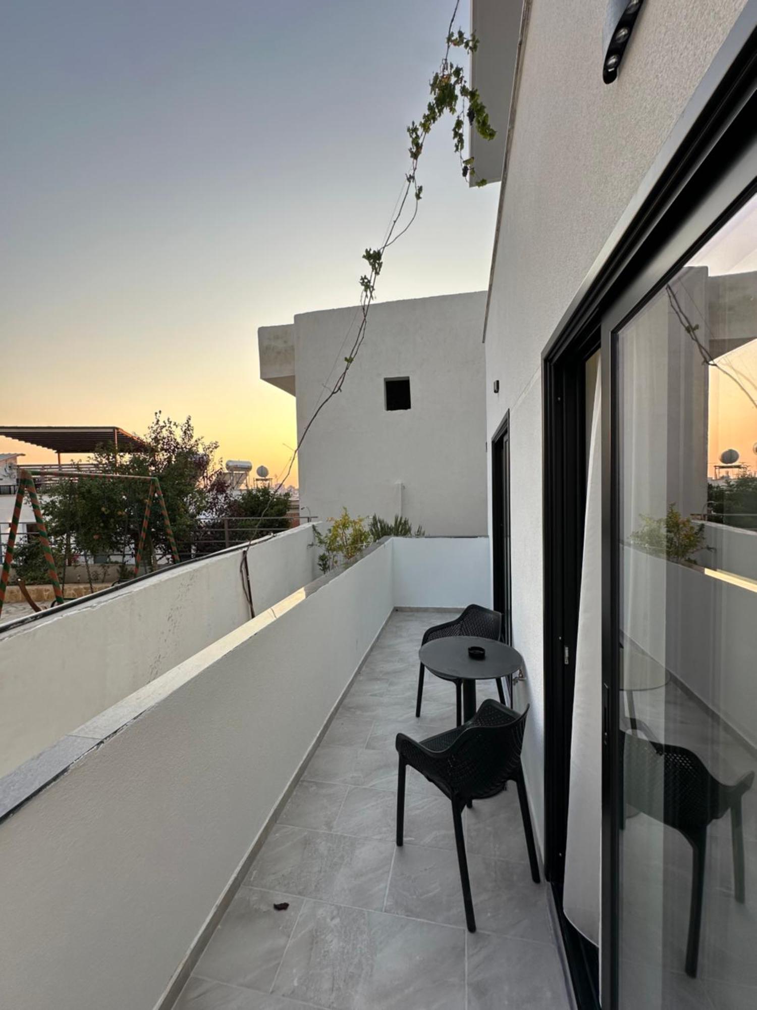 Io'S Apartments Saranda Kültér fotó