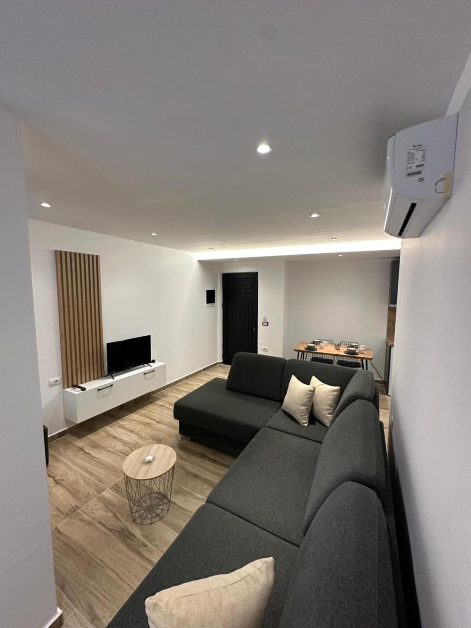 Io'S Apartments Saranda Kültér fotó