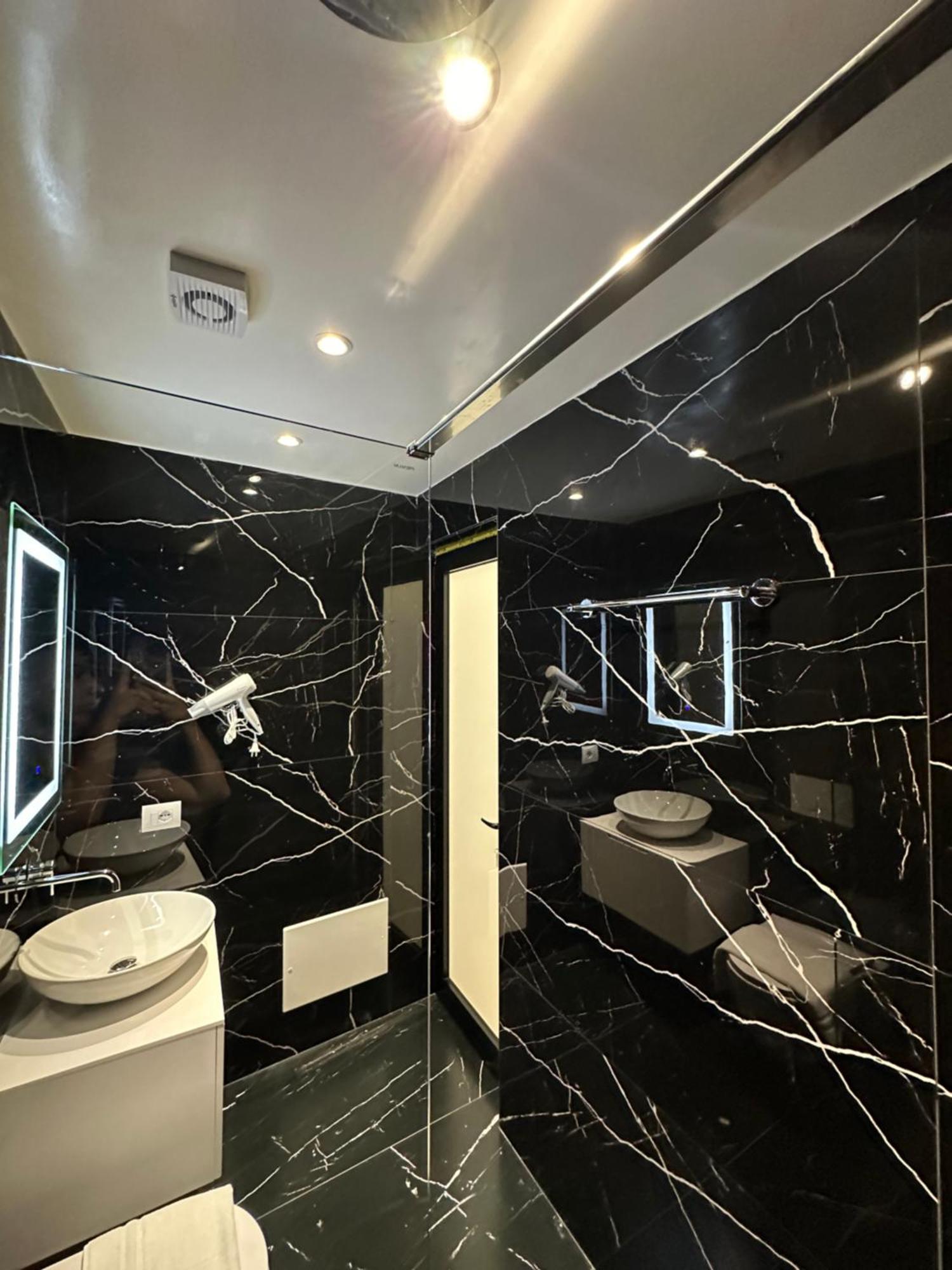Io'S Apartments Saranda Kültér fotó