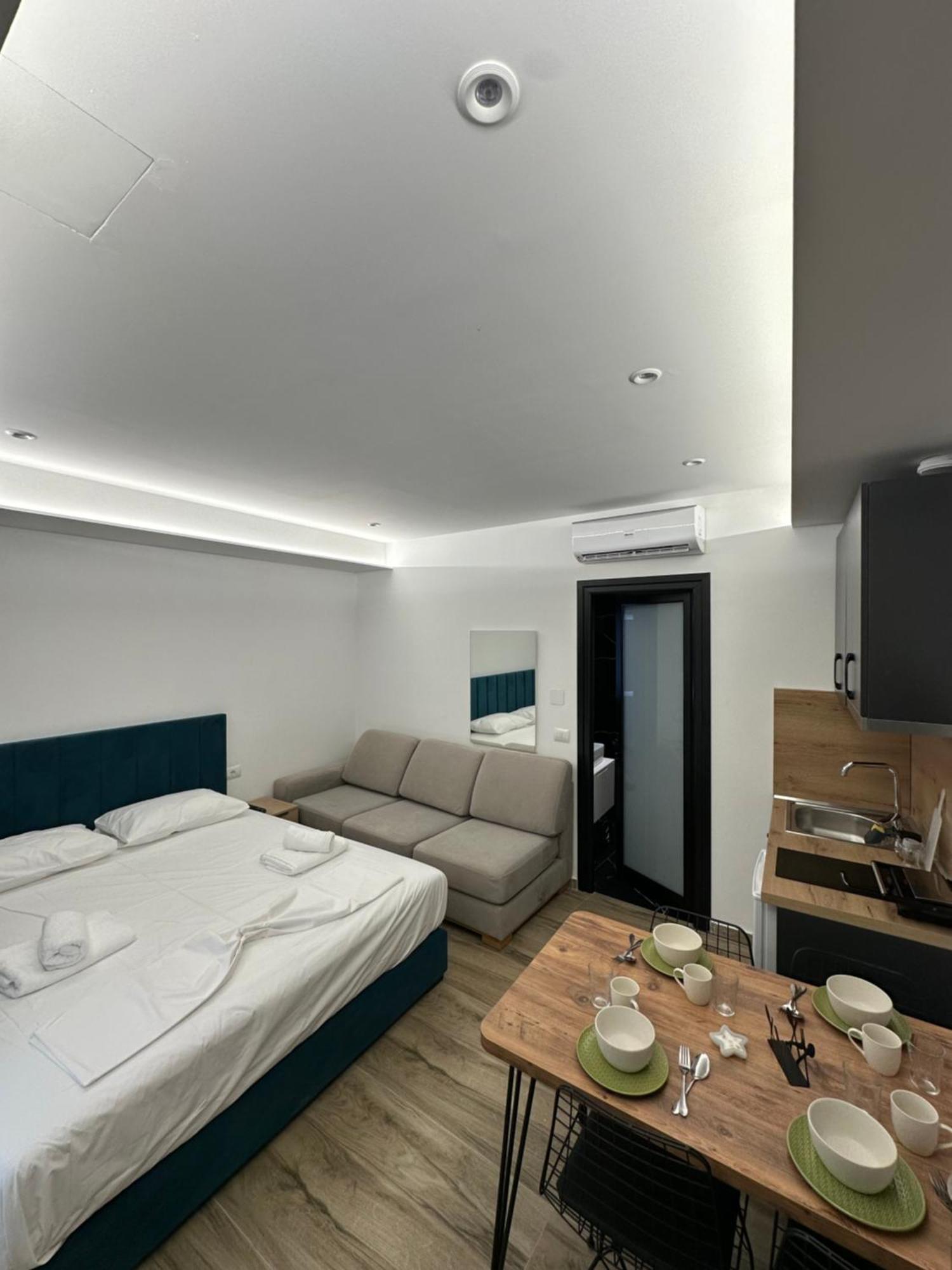 Io'S Apartments Saranda Kültér fotó