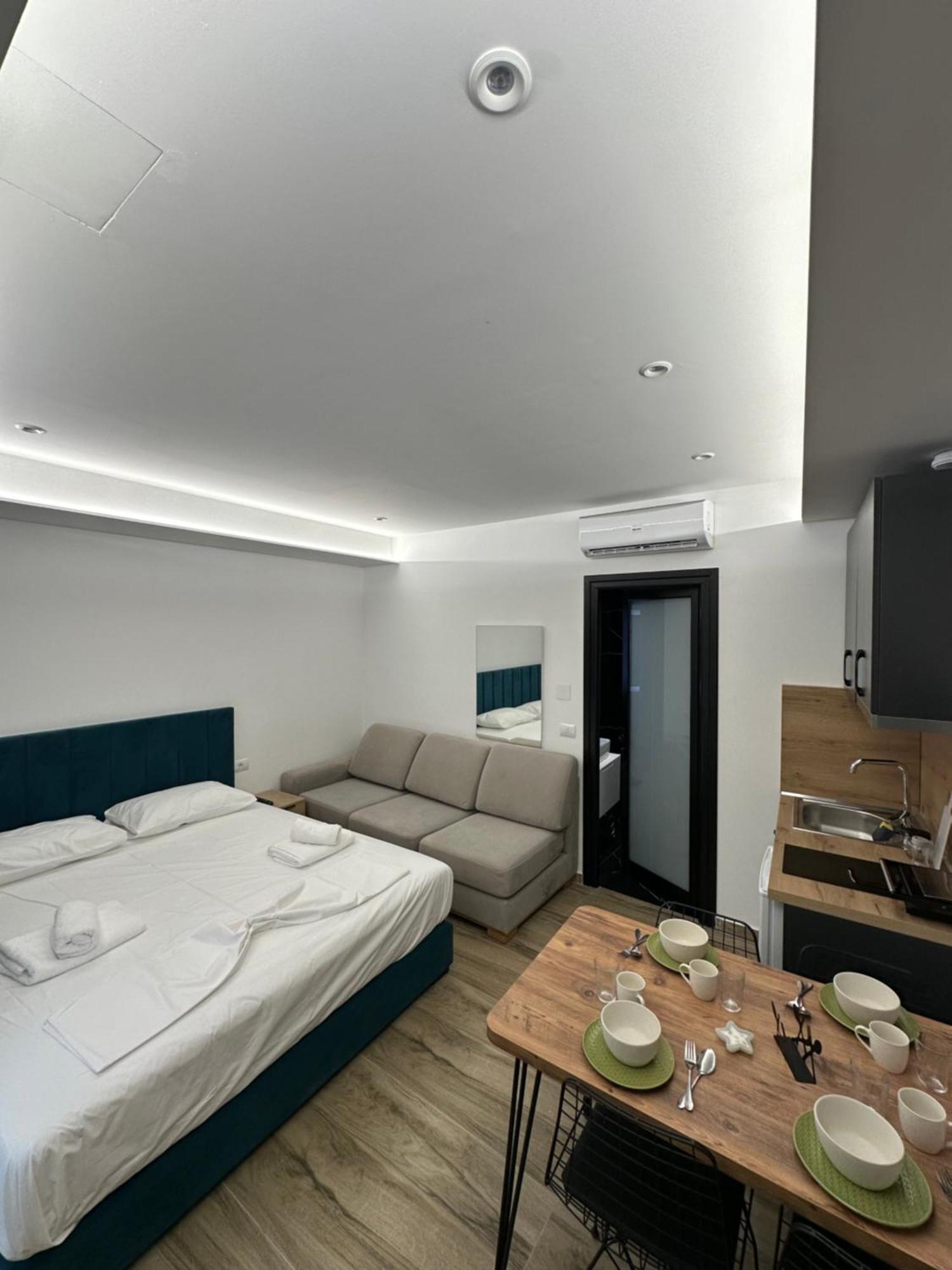 Io'S Apartments Saranda Kültér fotó