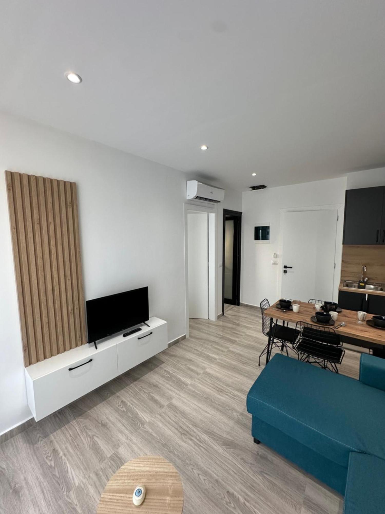 Io'S Apartments Saranda Kültér fotó