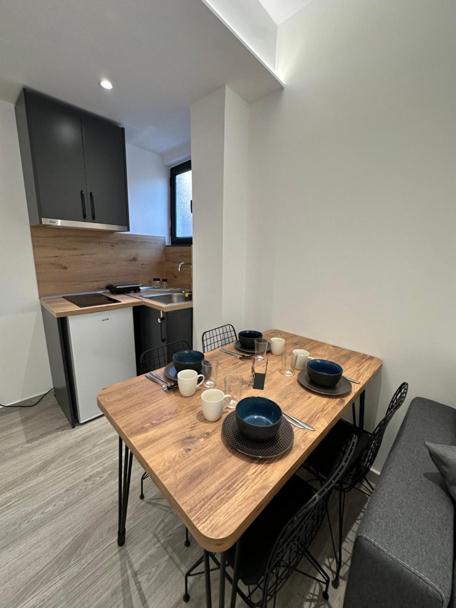 Io'S Apartments Saranda Kültér fotó