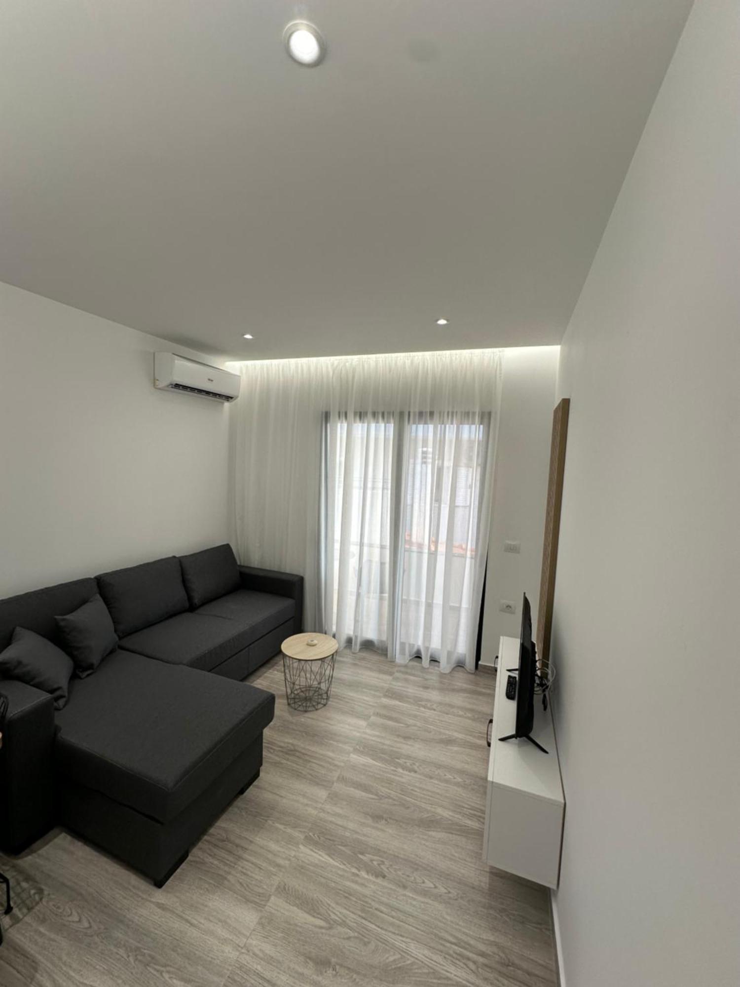 Io'S Apartments Saranda Kültér fotó