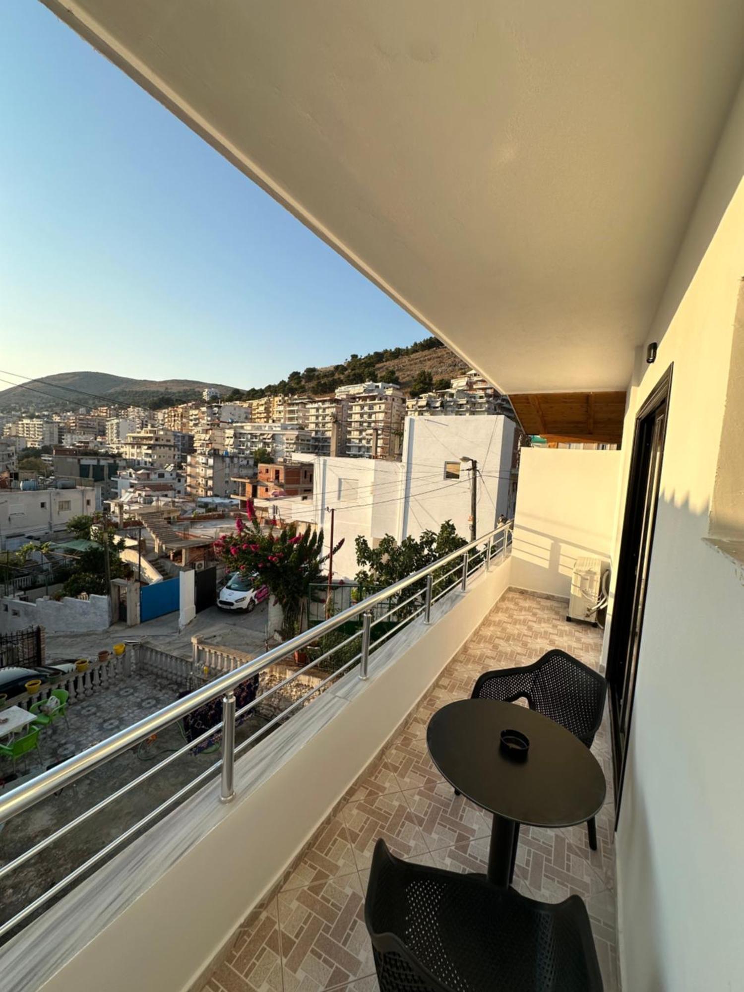 Io'S Apartments Saranda Kültér fotó