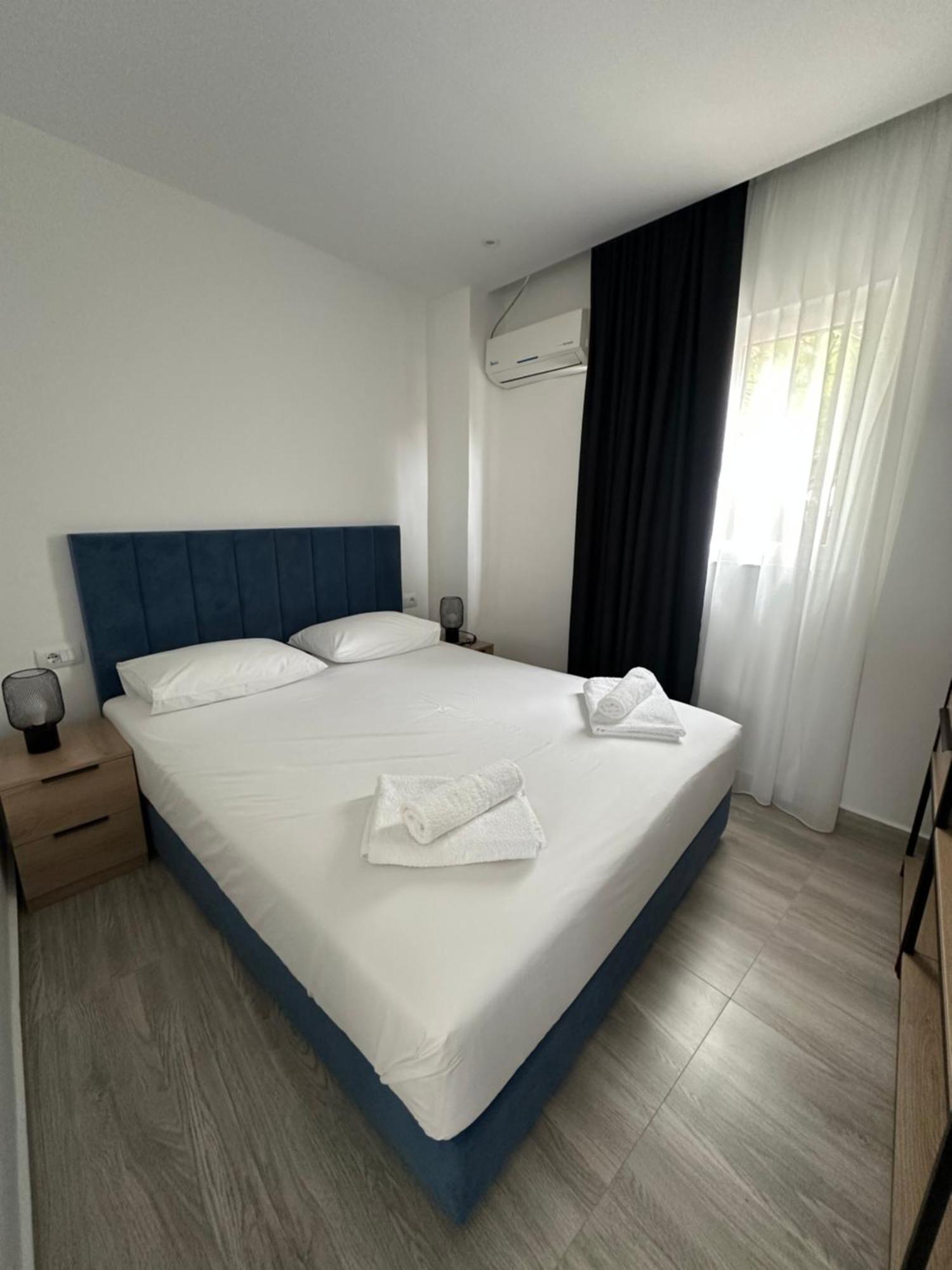 Io'S Apartments Saranda Kültér fotó